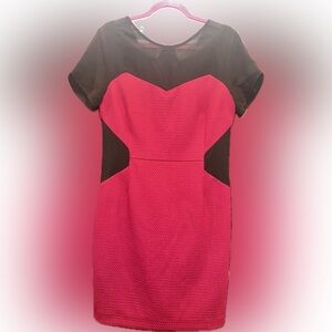 EUC Greylin Size‎ Medium Sweetheart Neck Design with Mesh Cutout Details